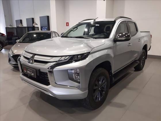 MITSUBISHI L200 TRITON 2.4 16V TURBO DIESEL SPORT HPE CD 4P 4X4 AUTOMÁTICO